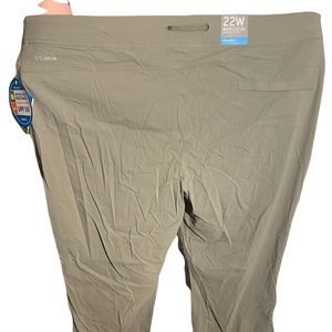 Columbia Anytime Outdoor Bootcut Pant Size 22
